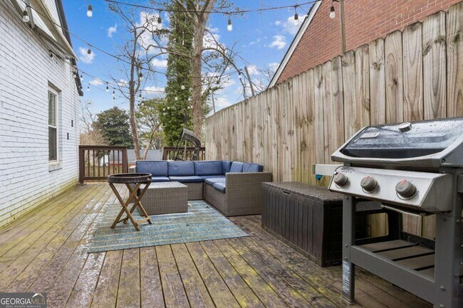 Building Photo - 1865 Stanton St