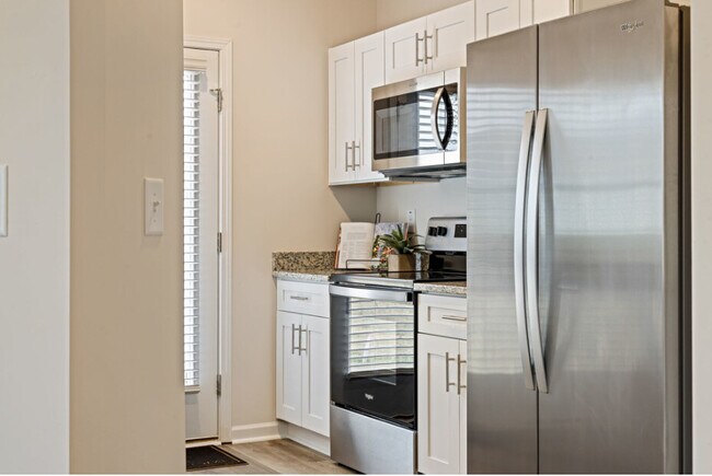 Building Photo - 3705 Lori Ln