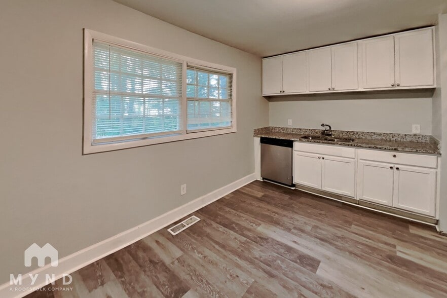 Building Photo - 4484 Bonnie Glen Ct