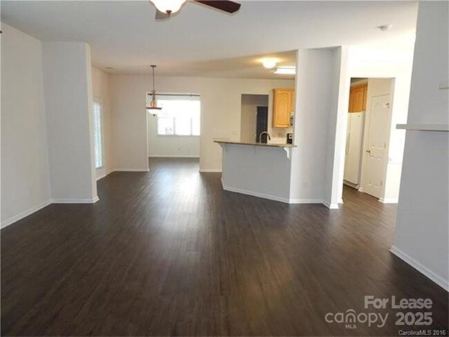 Building Photo - 17130 Cambridge Woods Ct