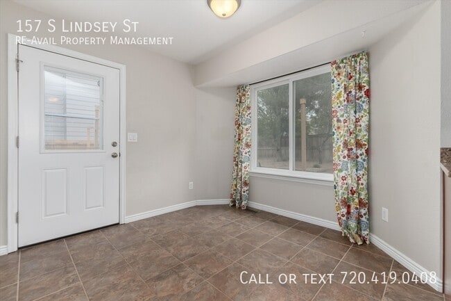 Building Photo - 157 S Lindsey St