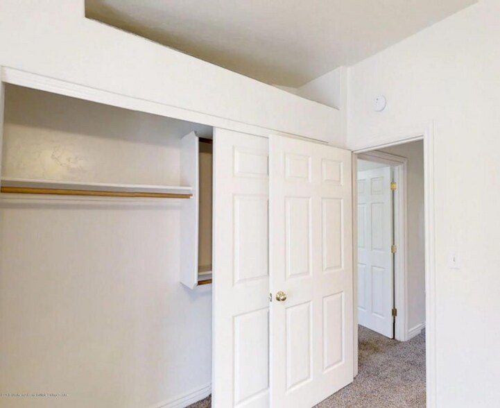 Building Photo - 1415 E Payton Way