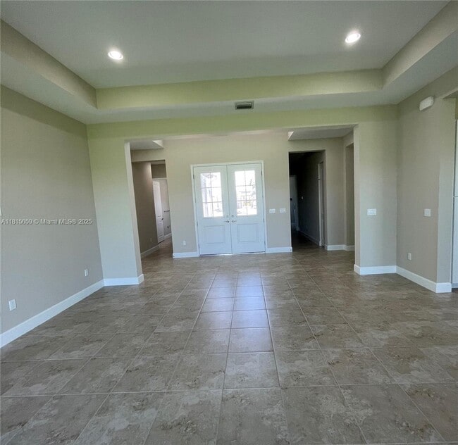 Building Photo - 15180 Wildwood Cir