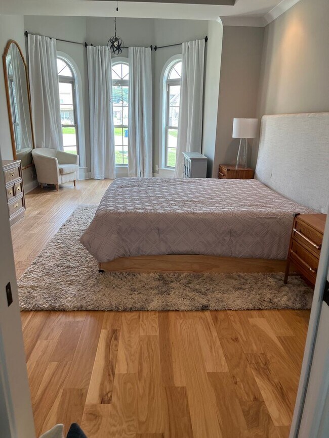 Building Photo - Stunning 4 bedroom, 3 bath Murfreesboro ho...