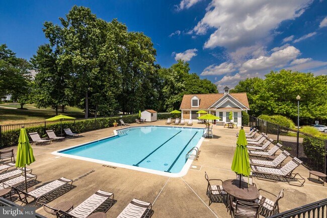 Building Photo - 5974 Wescott Hills Way