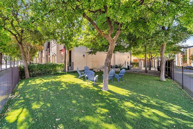 Building Photo - 3835 Cole Ave