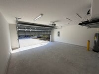 Building Photo - 117 Bates Lane Trail