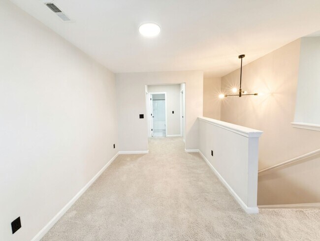 Building Photo - 12881 Clydesdale Dr