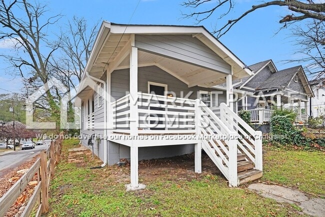 Building Photo - 703 Formwalt St SW