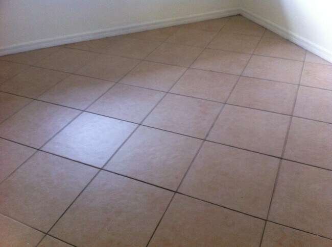 Building Photo - 7610 SW 82nd St