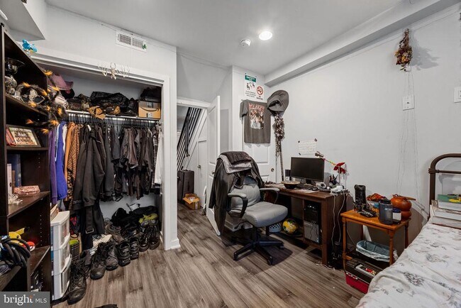 Building Photo - 1720 Arlington St