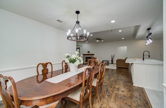 Building Photo - 806 Country Pl Blvd