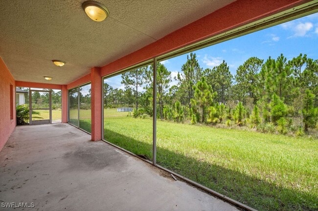 Building Photo - 917 Oak Ave