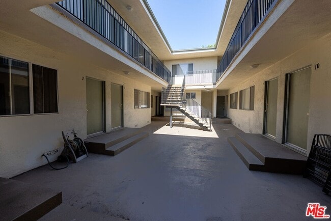 Building Photo - 275 Lucas Ave