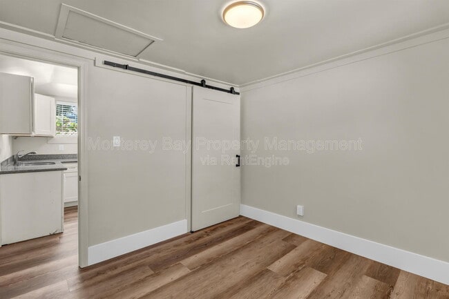 Building Photo - 227 18th St