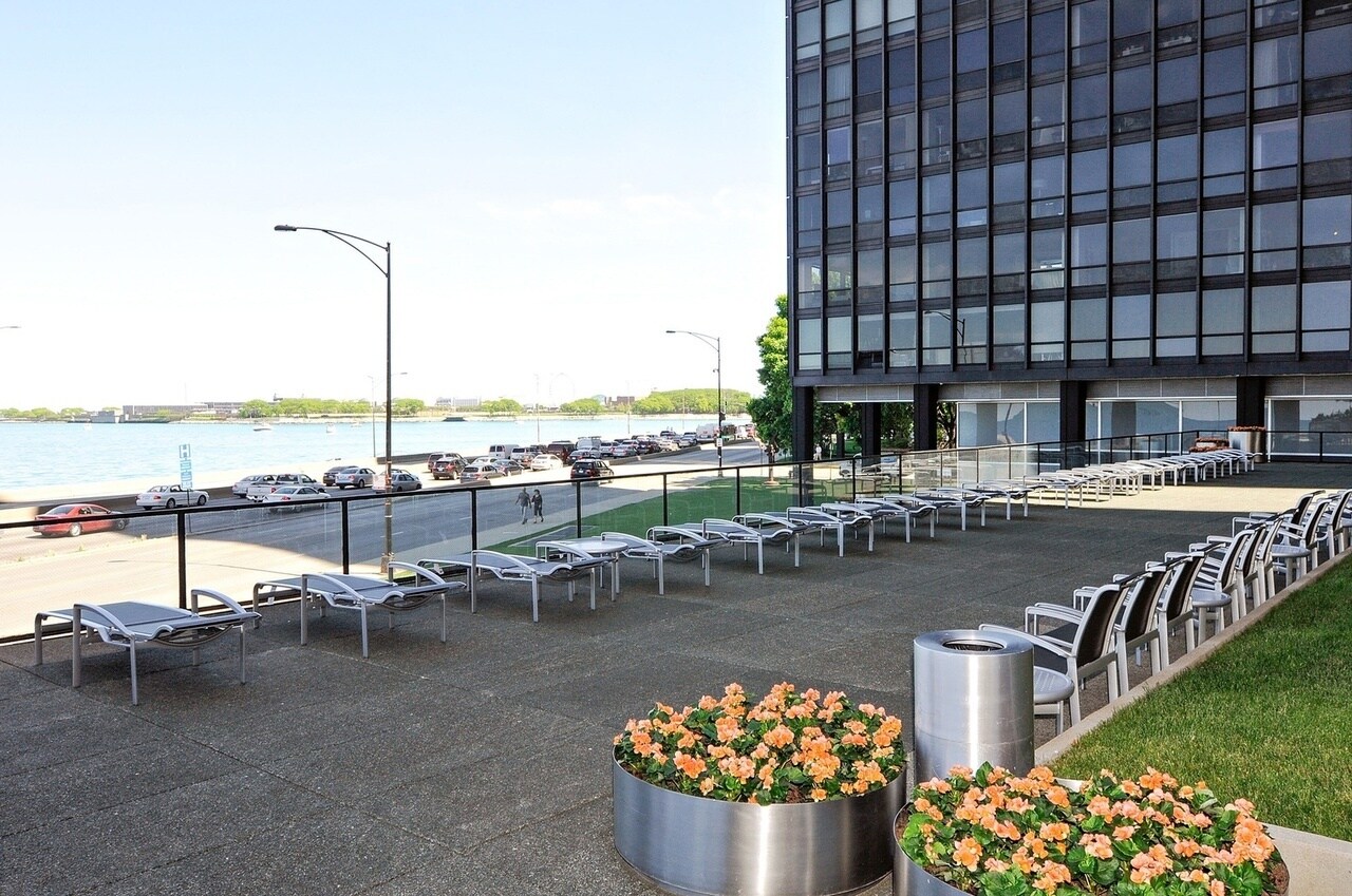 Building Photo - 900 N Lake Shore Dr