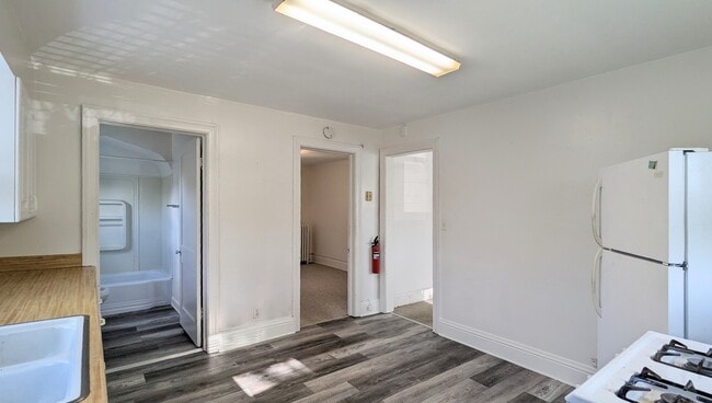 Building Photo - 607 Walnut St