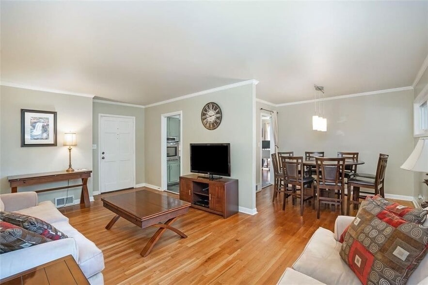 Building Photo - 1220 Blueberry Trail