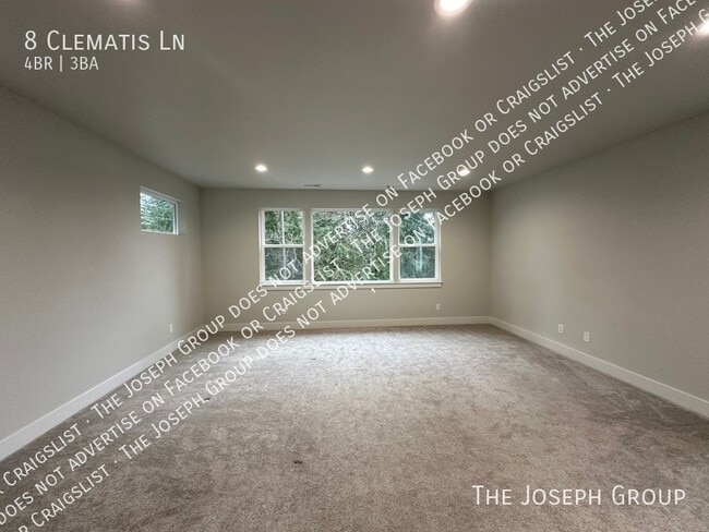 Building Photo - 8 Clematis Ln