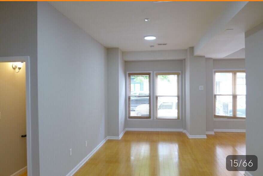 Building Photo - 324 Park Ave