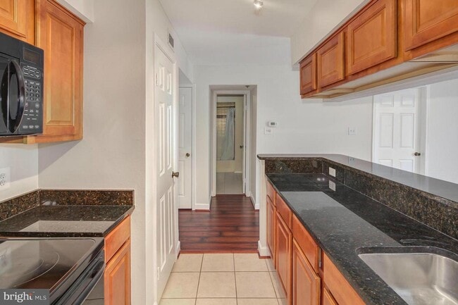 Building Photo - 3307 Wyndham Cir