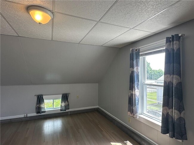 Building Photo - 296 Canonicus St
