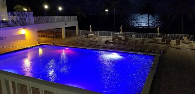 Building Photo - 2101 S Ocean Dr