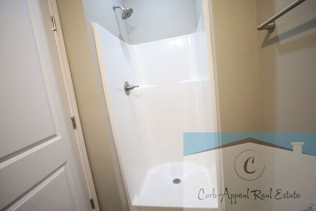 Building Photo - Luxury 2 bed 2 bath apartment - new construction!! Washer, dryer and utilities included!!