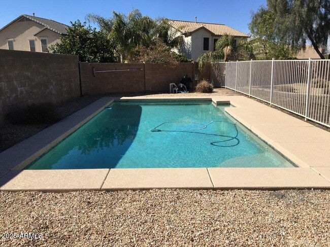 Building Photo - 2503 W White Feather Ln