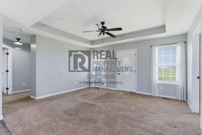 Building Photo - 312 Meadows Rd