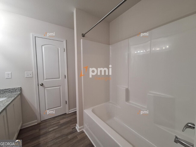 Building Photo - 437 Kildare Wy