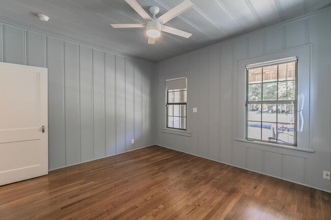 Building Photo - CHARMING and UPDATED 3/2 in The Cultural District