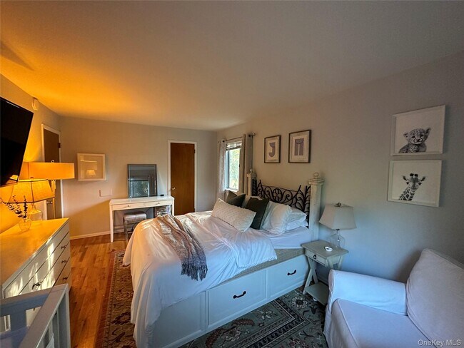 Building Photo - 20 Fisher Ave