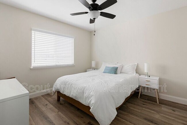 Building Photo - 40149 Balboa Dr