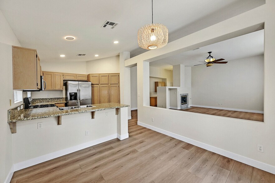 Building Photo - 2559 Misty Olive Ave