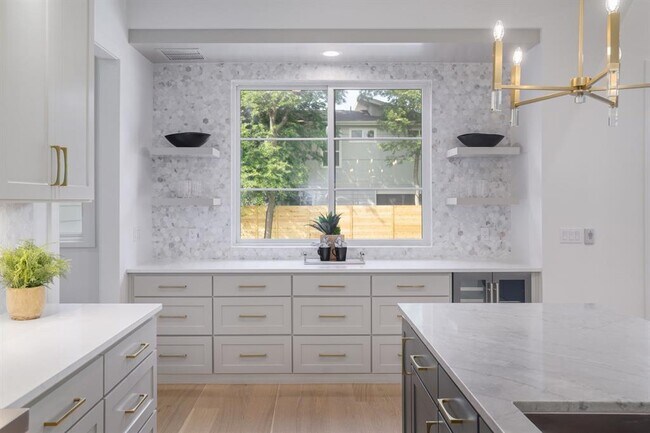 Building Photo - 1703 Piedmont Ave