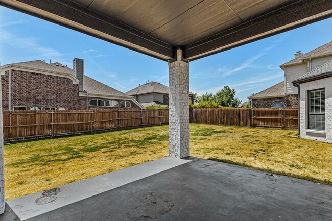 Building Photo - 14020 Sparrow Hill Dr