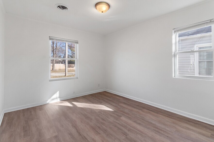 Building Photo - 3489 Hargrove St