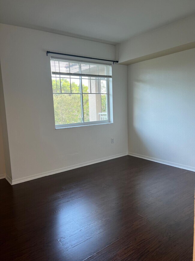 Building Photo - 6434 Emerald Dunes Dr