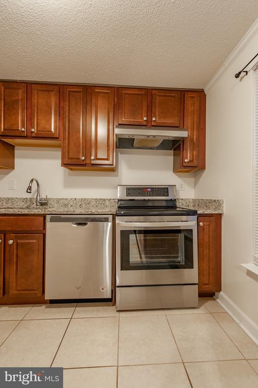 Building Photo - 1709 Dogwood Dr