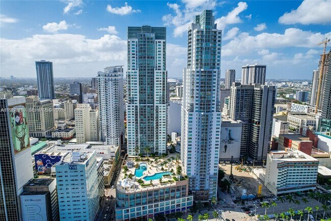 Building Photo - 253 NE 2nd St