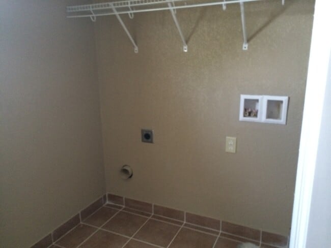 Building Photo - 313 Todds Ferry Rd