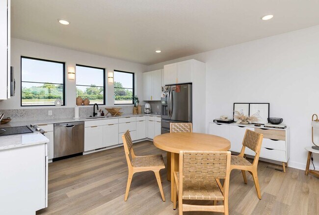 Building Photo - 1389 Keosauqua Way