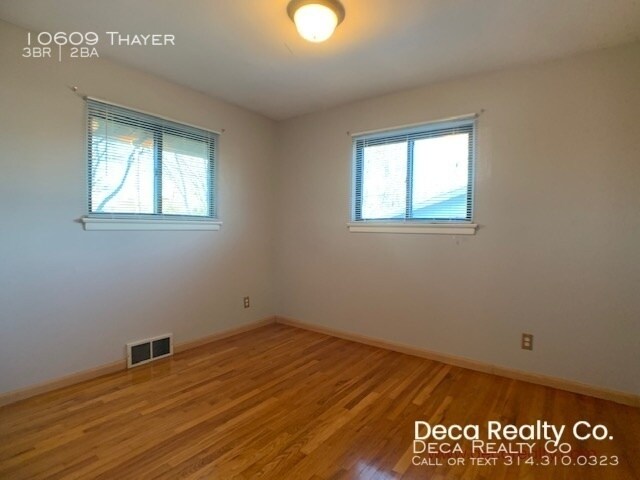 Building Photo - 3 Bedroom House