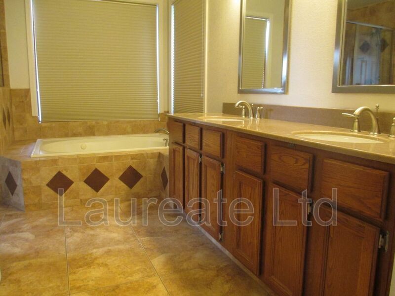 Building Photo - 2449 S Ellis Ct