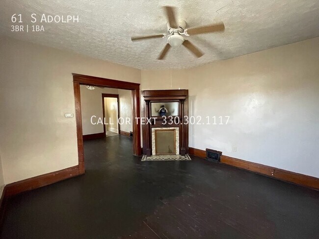 Building Photo - Three bedroom one bathroom duplex for rent