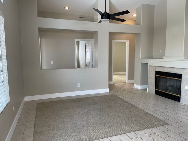 Building Photo - **GORGEOUS & MODEL PERFECT GREEN VALLEY 3 ...
