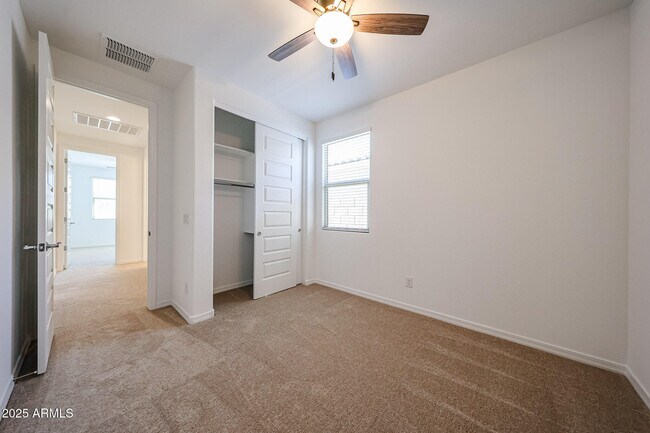 Building Photo - 25286 N 172nd Ln