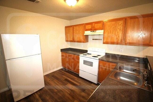 Building Photo - 4707 Westcliff Rd