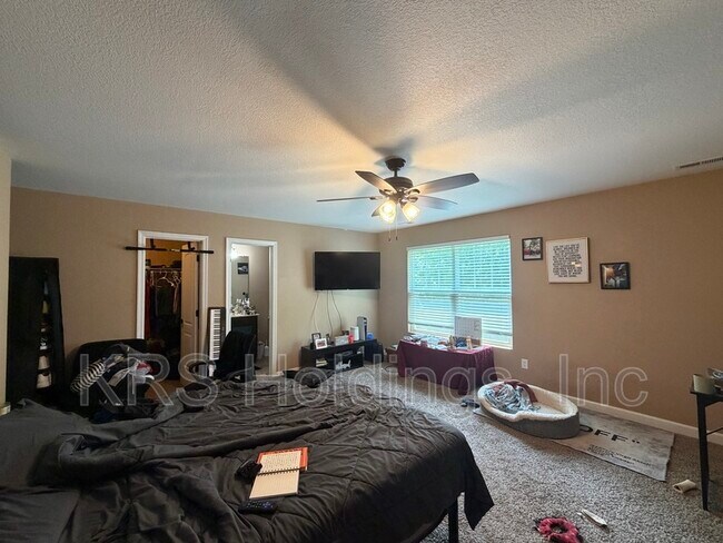Building Photo - 4125 Pughsville Rd